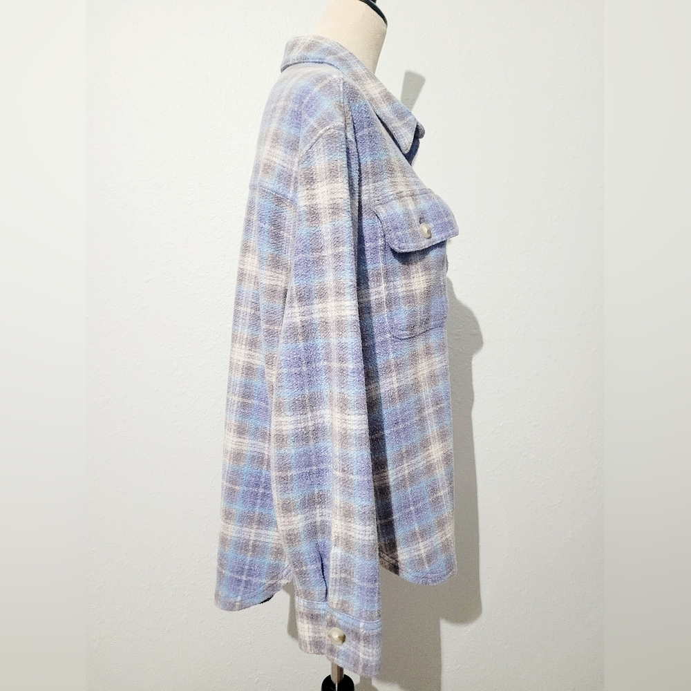 American Eagle Plaid Oversized Shacket Shirt Blue Gray Women's Size Medium SOFT - Picture 5 of 13